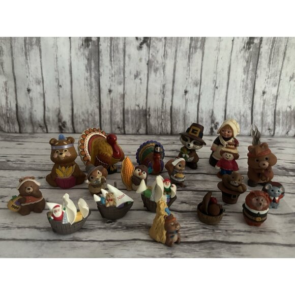 19 Vintage Hallmark Merry Miniatures Fall Thanksgiving 80s Bears Squirrel Turkey - Picture 1 of 16